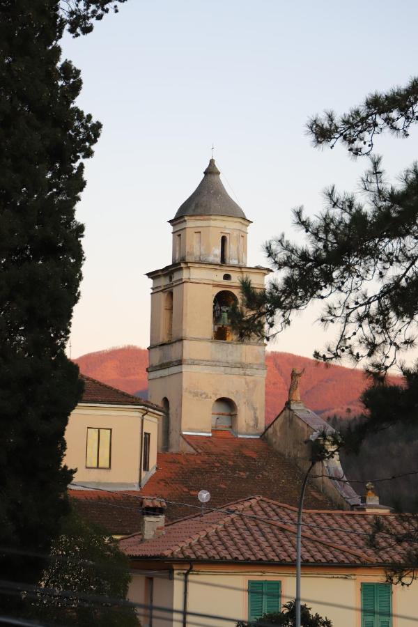 Monti Guesthouse Monti di Licciana Nardi Екстериор снимка