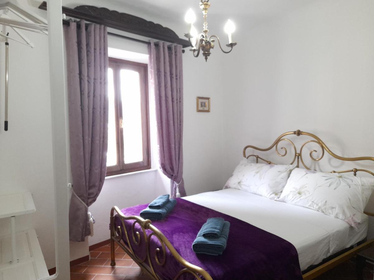 Monti Guesthouse Monti di Licciana Nardi Екстериор снимка