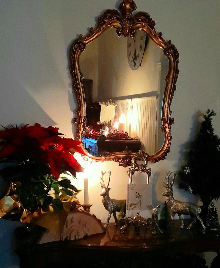 Monti Guesthouse Monti di Licciana Nardi Екстериор снимка
