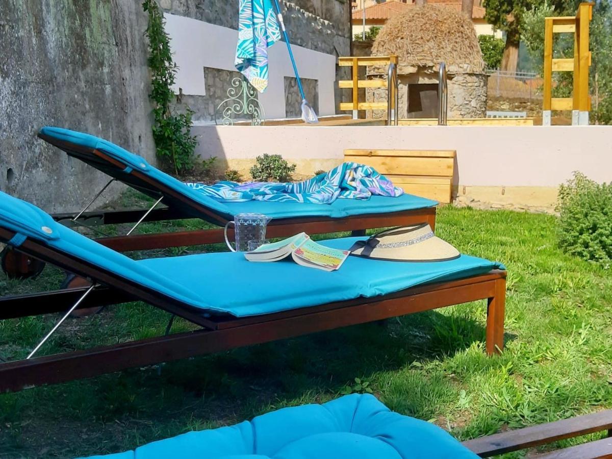 Monti Guesthouse Monti di Licciana Nardi Екстериор снимка