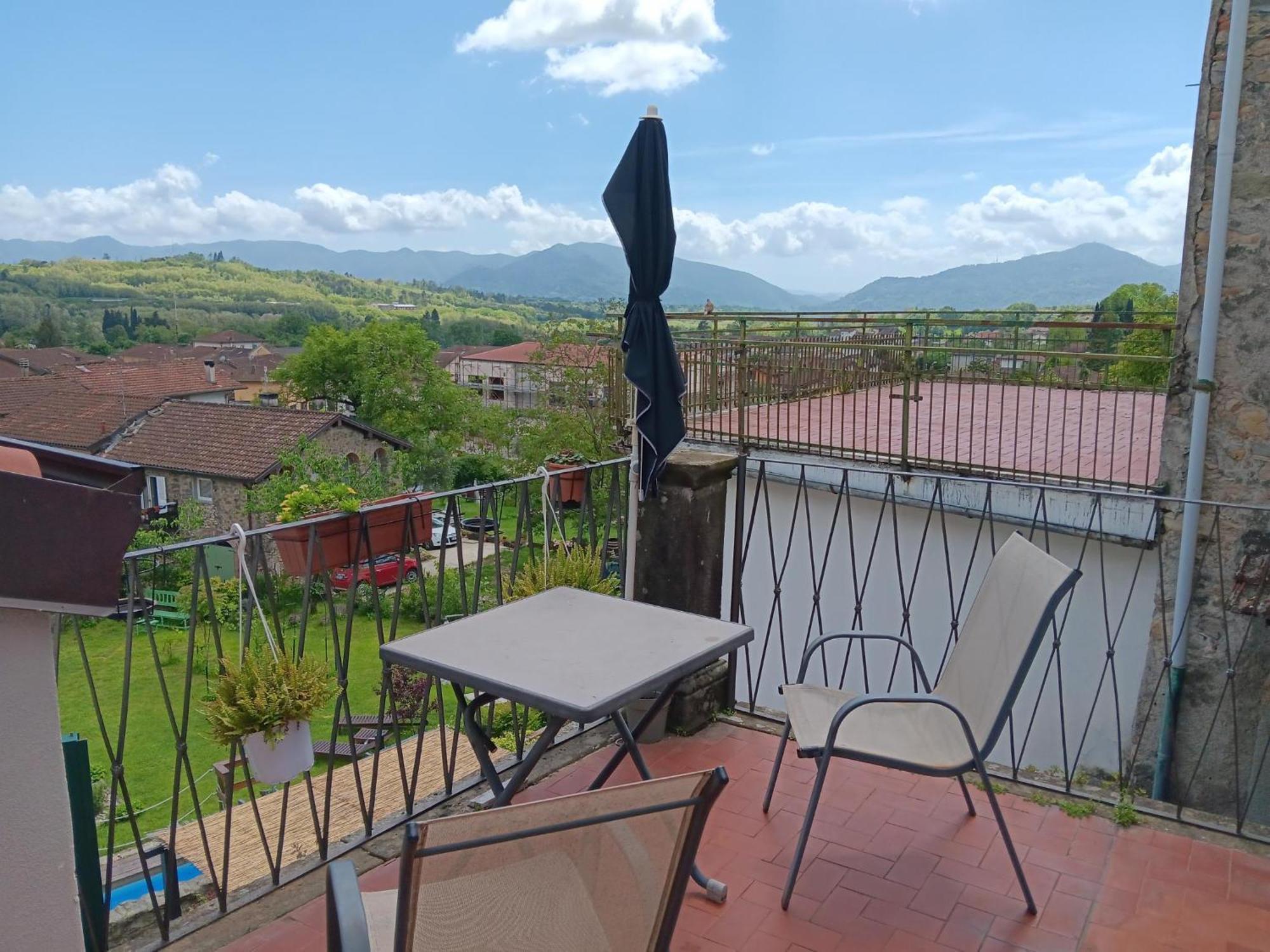 Monti Guesthouse Monti di Licciana Nardi Стая снимка